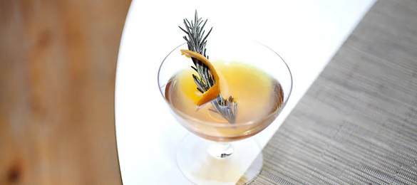 NCL, Norwegian Escape, Pour House Drink.jpg